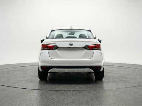 Used 2025 Nissan Versa SV FWD image 7
