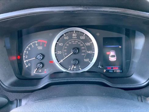Used 2021 Toyota Corolla LE image 23