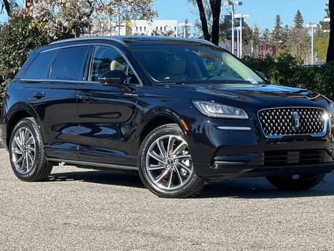 Certified 2022 Lincoln Corsair Grand Touring image 2