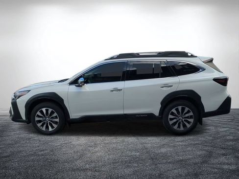 Used 2023 Subaru Outback Touring AWD/4WD image 7