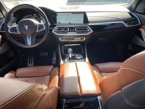 Used 2022 BMW X5 M50i image 14