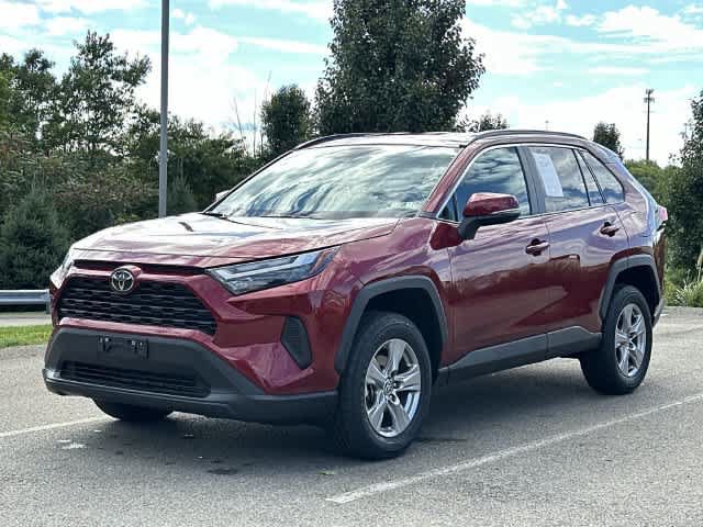 Used 2025 Toyota RAV4 XLE FWD image 1