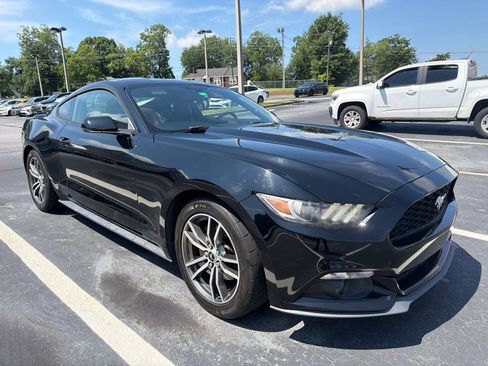 Used 2017 Ford Mustang Premium RWD image 4