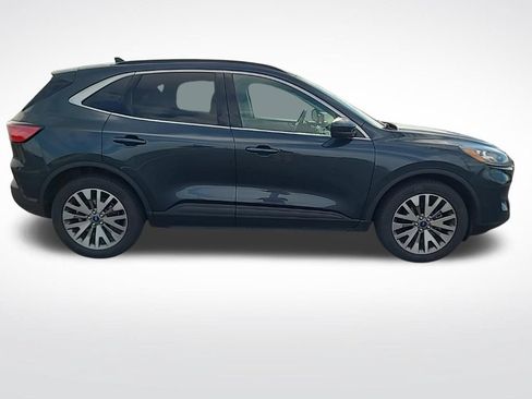 Used 2022 Ford Escape Titanium w/ Class II Trailer Tow Package AWD/4WD image 2