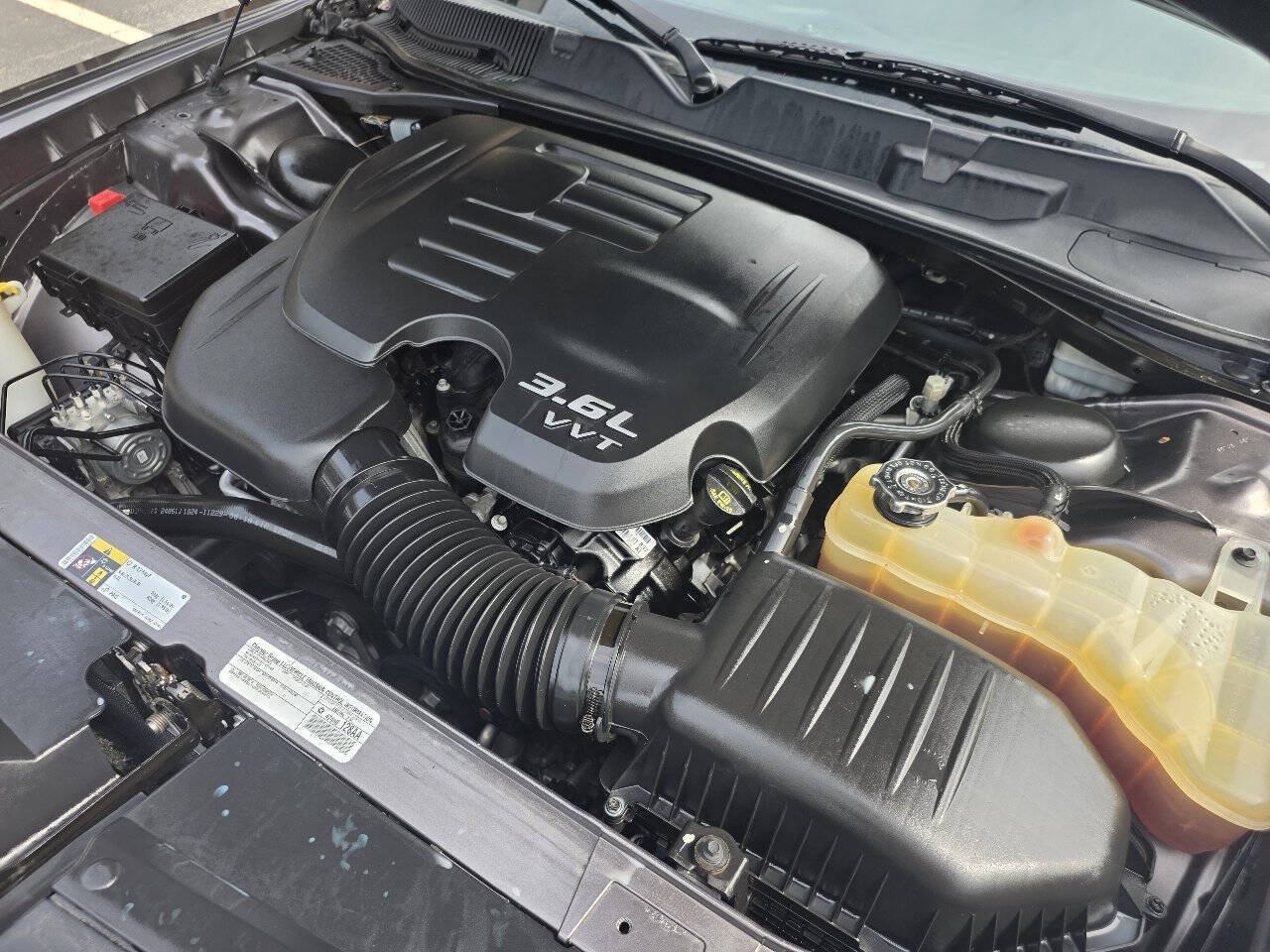 Used 2015 Dodge Challenger SXT Plus RWD image 27