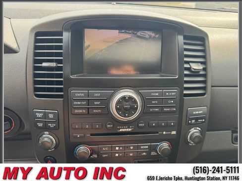 Used 2010 Nissan Pathfinder LE w/ Navigation Pkg image 19