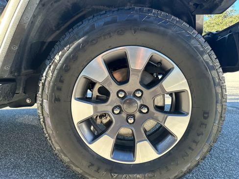 Used 2021 Jeep Wrangler Unlimited Sahara image 6