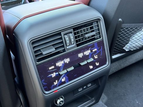 New 2026 Porsche Cayenne S image 19