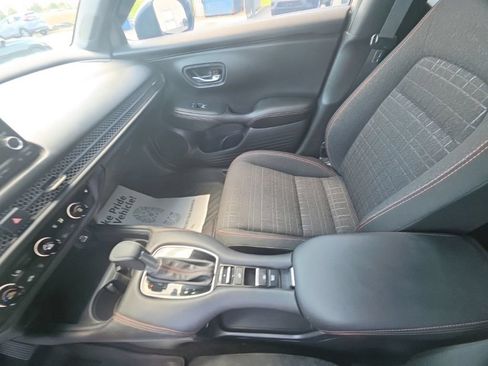 Used 2024 Honda HR-V Sport image 23