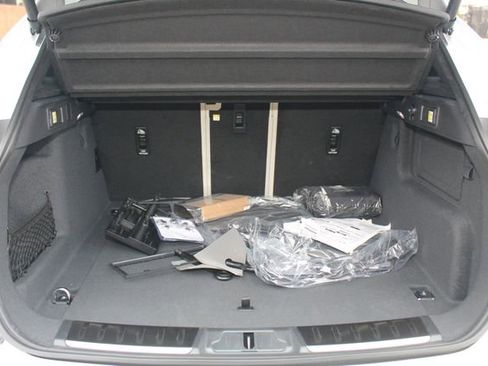 New 2026 Jaguar F-PACE R-Dynamic S image 12