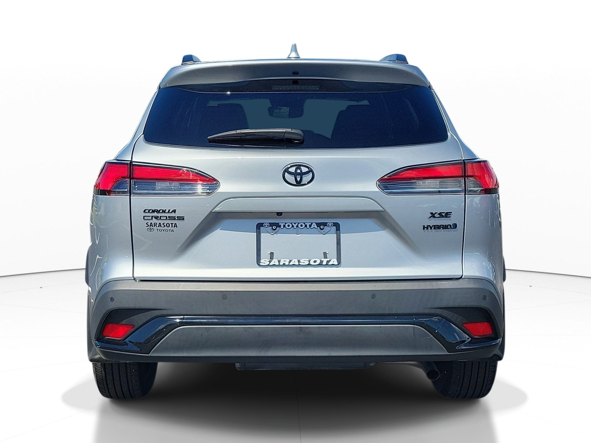 Used 2024 Toyota Corolla Cross AWD Hybrid w/ Convenience Package image 6