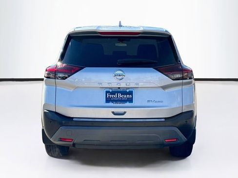 Used 2021 Nissan Rogue SV image 6