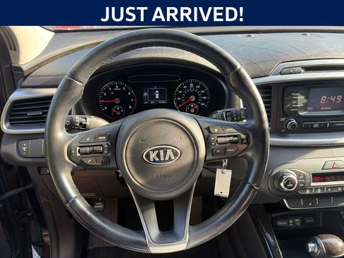 Used 2016 Kia Sorento EX FWD image 12