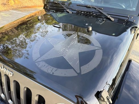 Used 2015 Jeep Wrangler Unlimited Sport AWD/4WD image 13