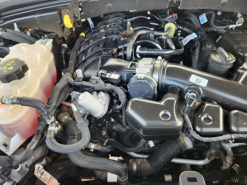 Used 2023 Jeep Grand Cherokee L Laredo image 22