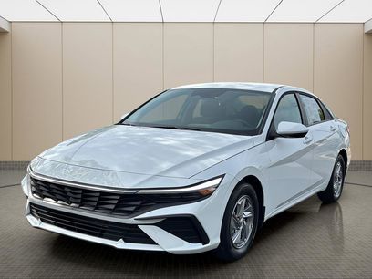 Used 2025 Hyundai Elantra SE
