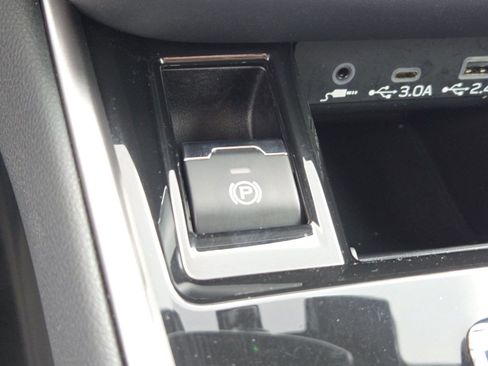 Used 2023 Subaru Outback Limited AWD/4WD image 24