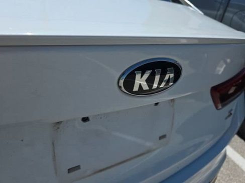 Used 2019 Kia Optima S FWD image 12