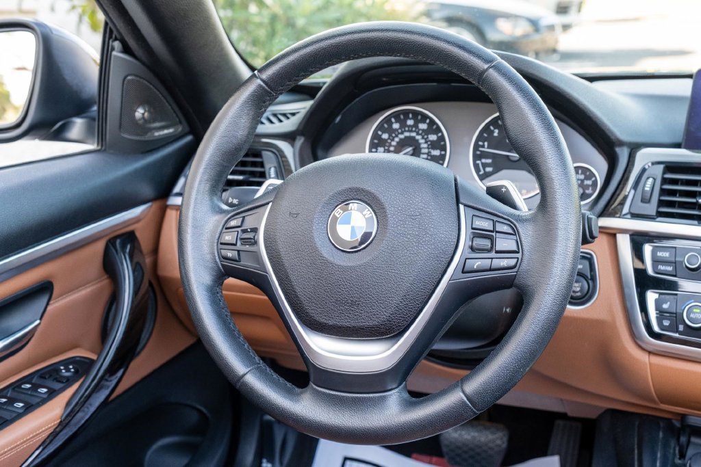 Used 2014 BMW 435i Convertible RWD image 28