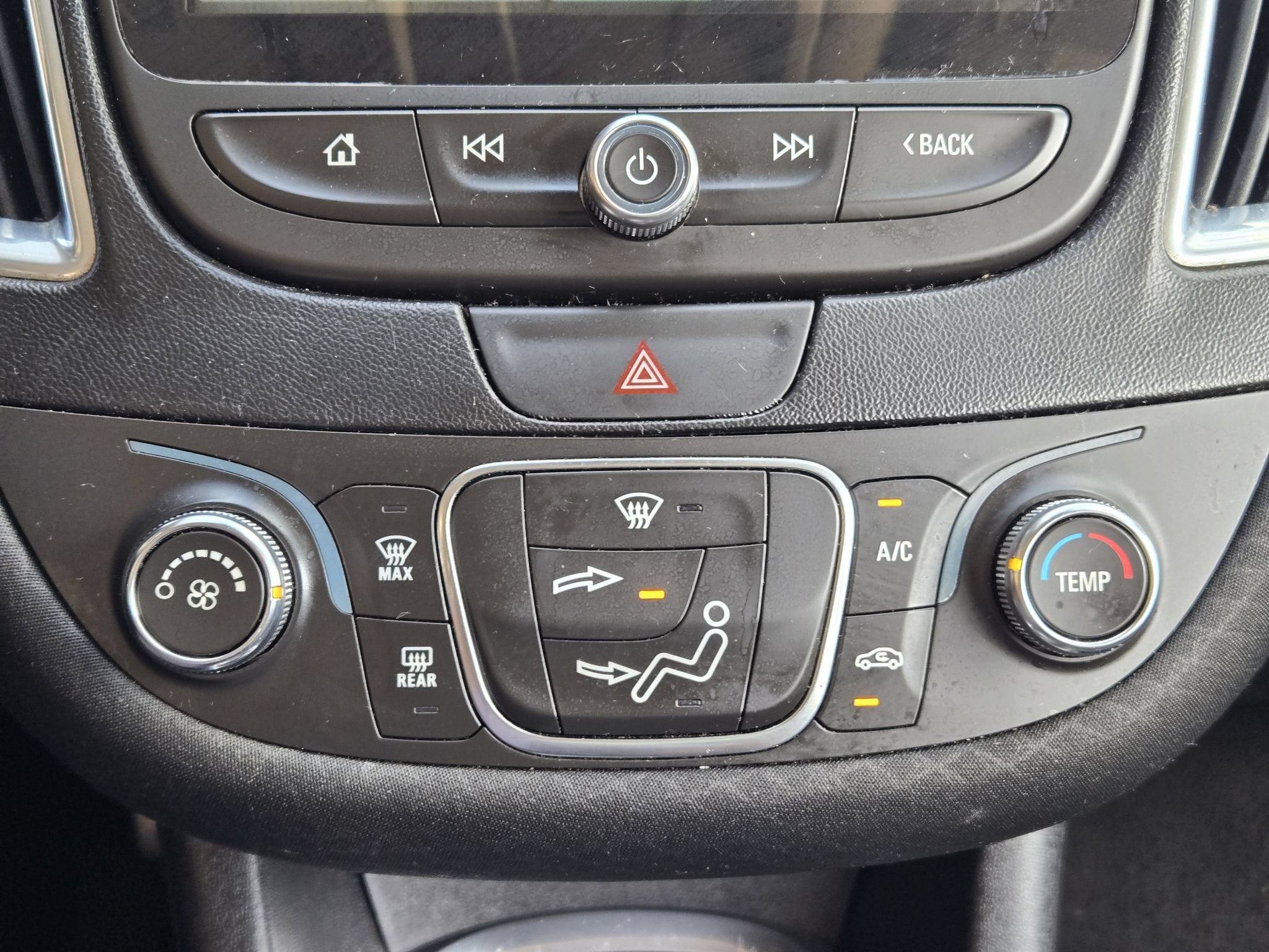 Used 2016 Chevrolet Malibu LT w/ Driver Confidence Package FWD image 18