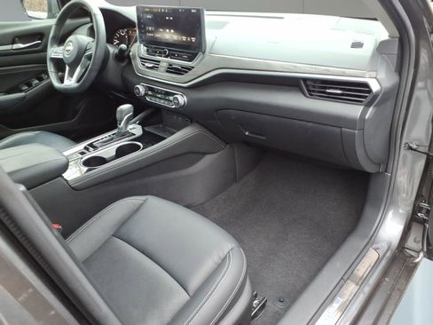 Used 2023 Nissan Altima 2.5 SL image 9