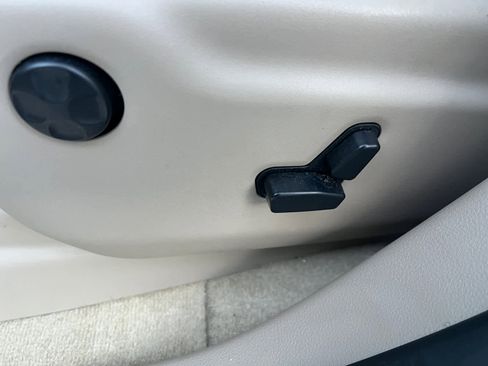 Used 2018 Jeep Grand Cherokee Overland image 19