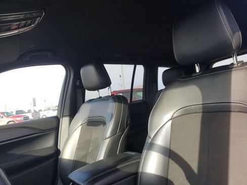 Used 2023 Jeep Grand Cherokee Altitude image 13