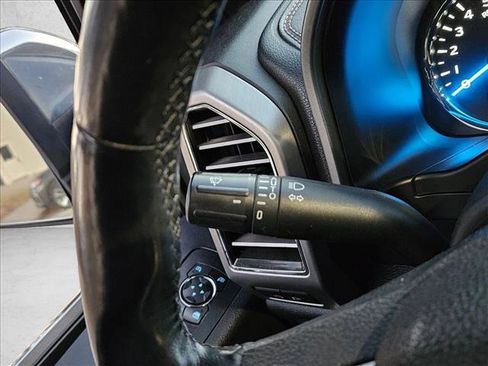 Used 2017 Ford F150 Platinum w/ Equipment Group 701A Luxury image 15