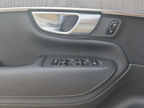 Used 2025 Volvo XC90 T8 Ultra w/ Protection Package Premier image 23