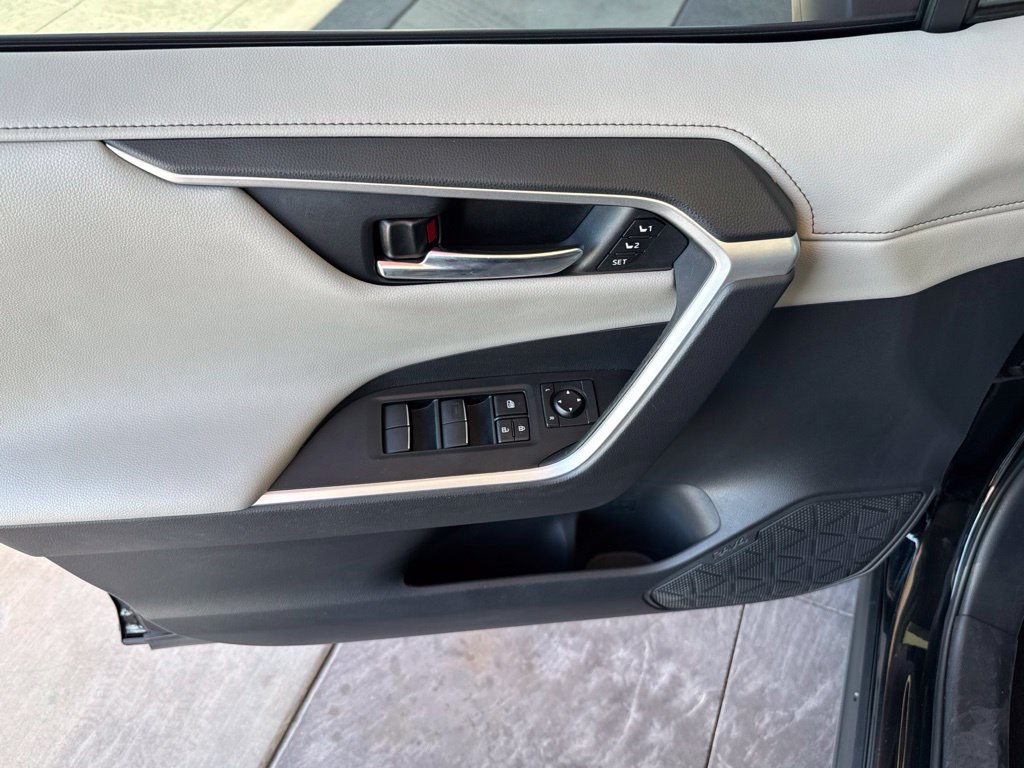 Certified 2021 Toyota RAV4 Limited AWD/4WD image 25