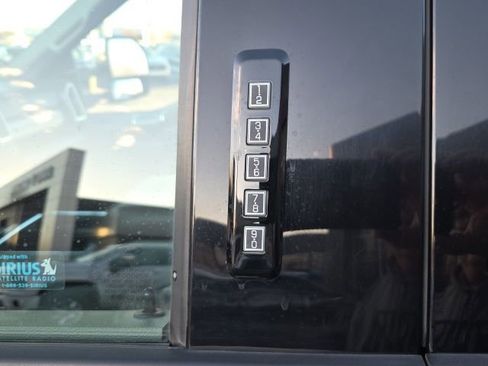 Used 2017 Ford F250 XLT w/ XLT Premium Package image 19