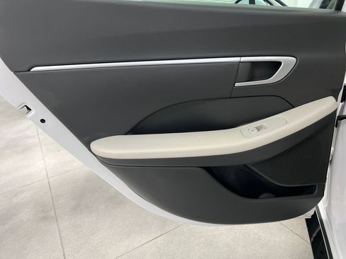 Used 2025 Hyundai Sonata SEL FWD image 14