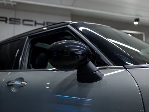 Used 2019 MINI Cooper Clubman S w/ Driver Assistance Package image 17