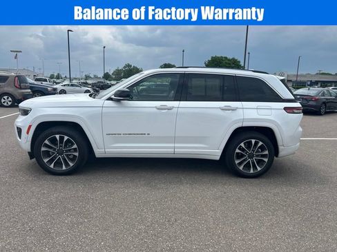 Used 2022 Jeep Grand Cherokee Overland w/ Luxury Tech Group IV image 5