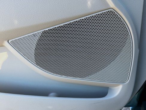 Used 2010 Toyota Camry LE image 37