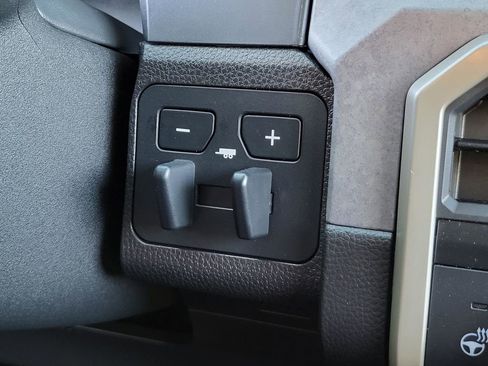 Used 2025 Toyota Tacoma 4x4 Double Cab Hybrid image 30