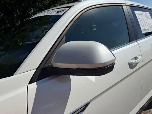 Used 2026 Volkswagen Atlas Cross Sport SE image 10