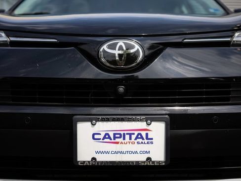 Used 2018 Toyota RAV4 Limited w/ Advanced Technology Package AWD/4WD image 19