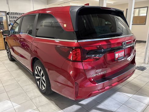 New 2027 Honda Odyssey EX-L image 2