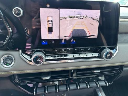 Certified 2024 Chevrolet Colorado ZR2 w/ Technology Package AWD/4WD image 32