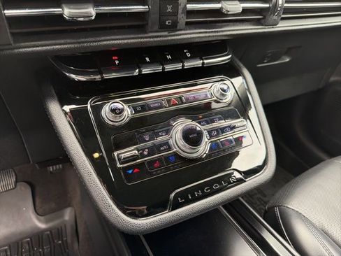 Used 2021 Lincoln Corsair AWD image 19