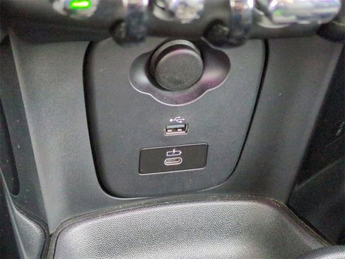 Used 2023 MINI Cooper S image 23