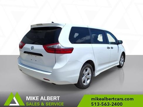 Used 2020 Toyota Sienna L FWD image 7