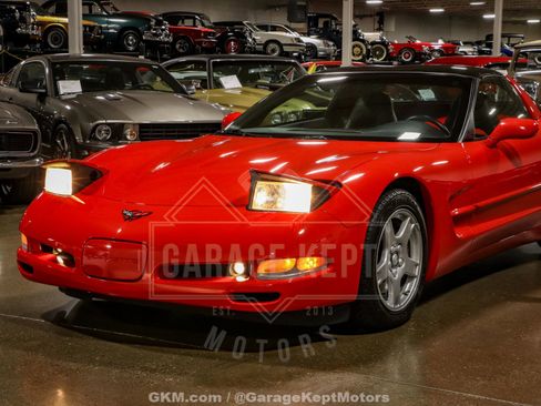 Used 1997 Chevrolet Corvette Coupe w/ Roof Pkg image 20