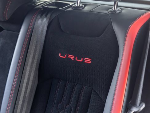 Used 2024 Lamborghini Urus Performante AWD/4WD image 46