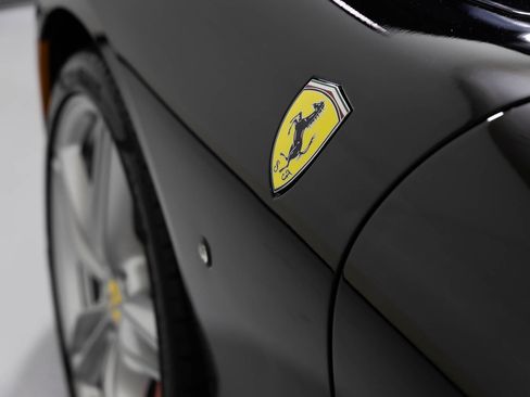 Used 2021 Ferrari Roma image 39