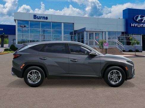 New 2026 Hyundai Tucson SE image 7