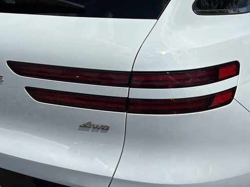 Certified 2026 Genesis GV70 2.5T AWD/4WD image 13