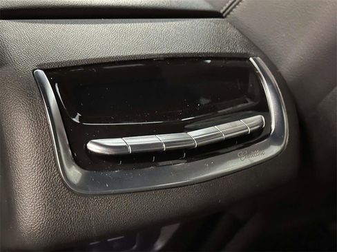 Certified 2024 Cadillac XT6 Luxury image 18