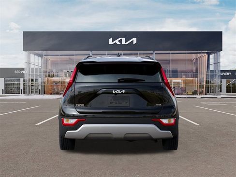 New 2025 Kia Niro LX image 13